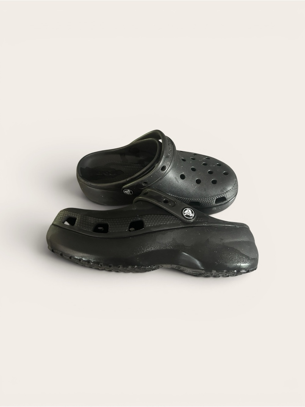 CROCS Classic Clog in Black - Picture 5 of 8